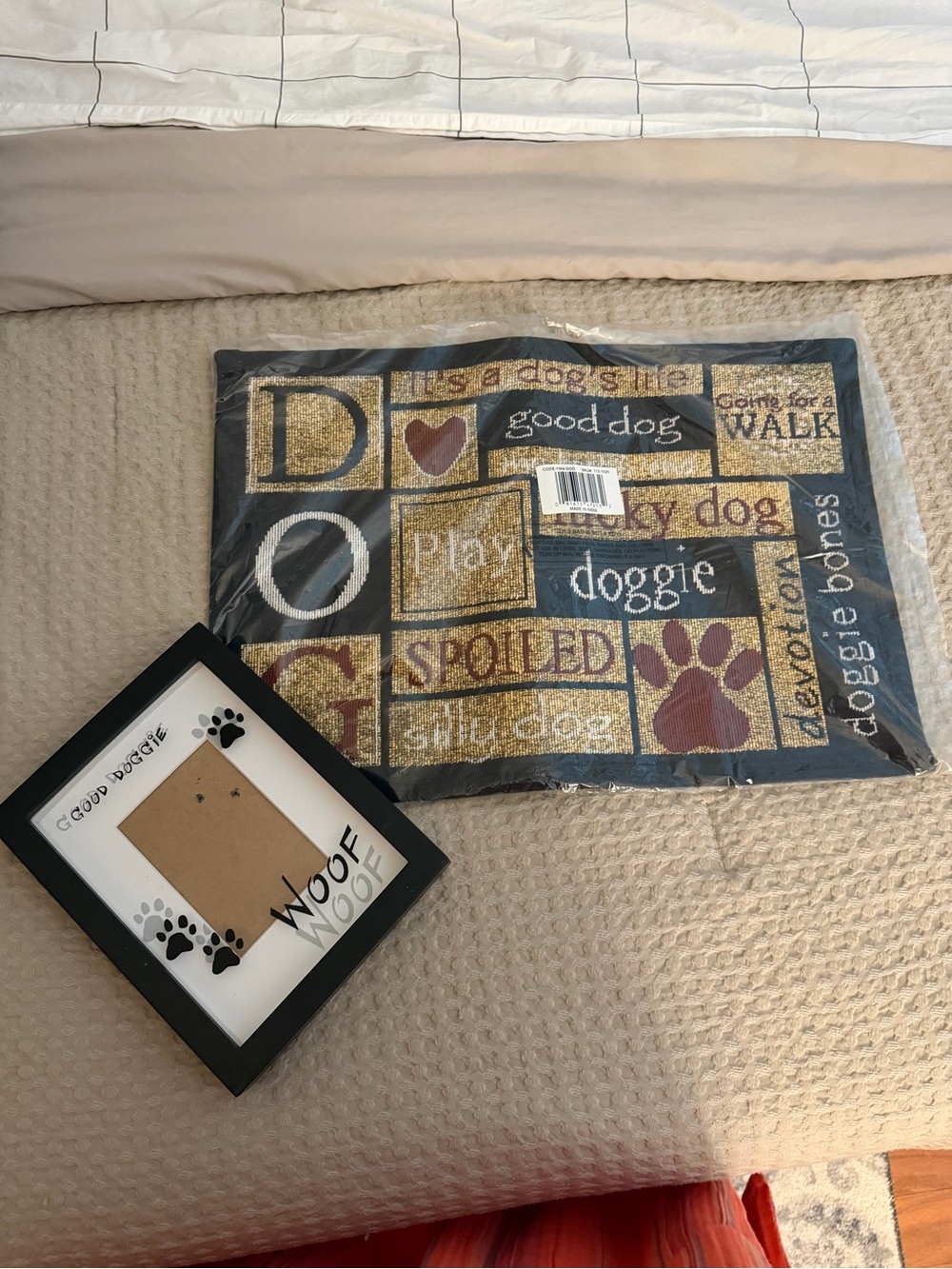 Dog-Themed Decorative Mat with Paw Print Accent